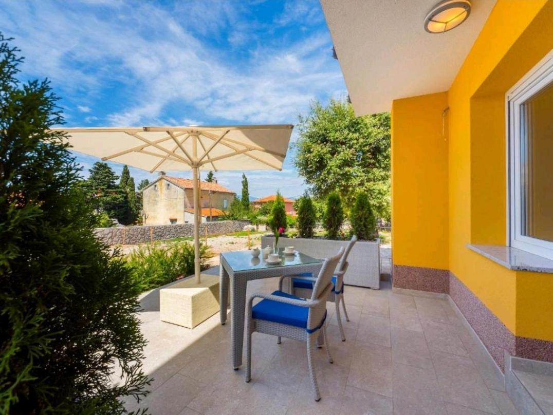 Adriatico Lägenhet Omišalj Exteriör bild