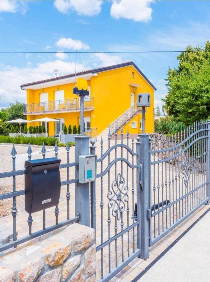 Adriatico Lägenhet Omišalj Exteriör bild