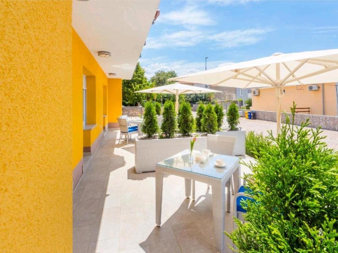 Adriatico Lägenhet Omišalj Exteriör bild